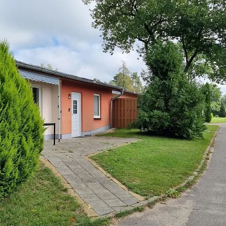 Reihenhaus Im Natur Und Ferienpark Am Gro Labenzer See Klein Labenz Exterior foto